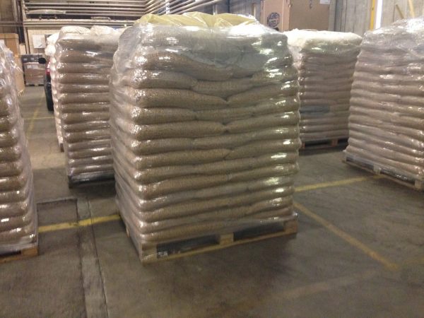 Coniferous-Wood-Pellets-010-600x450