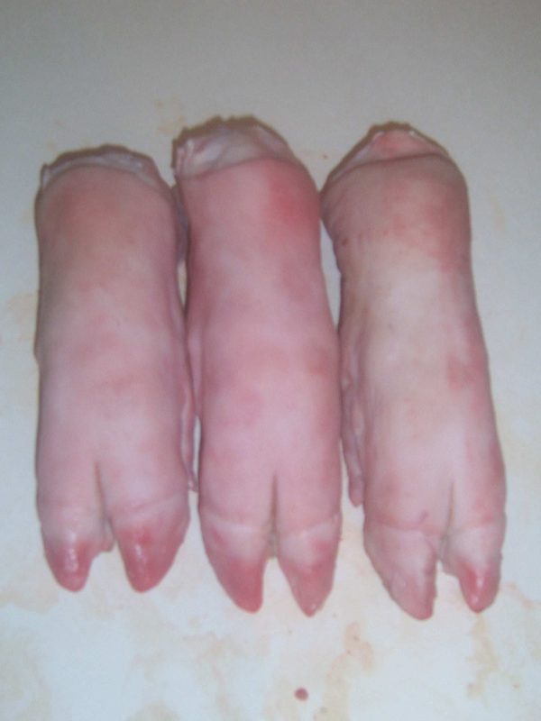 Lan-Pork-Feet-002-600x800