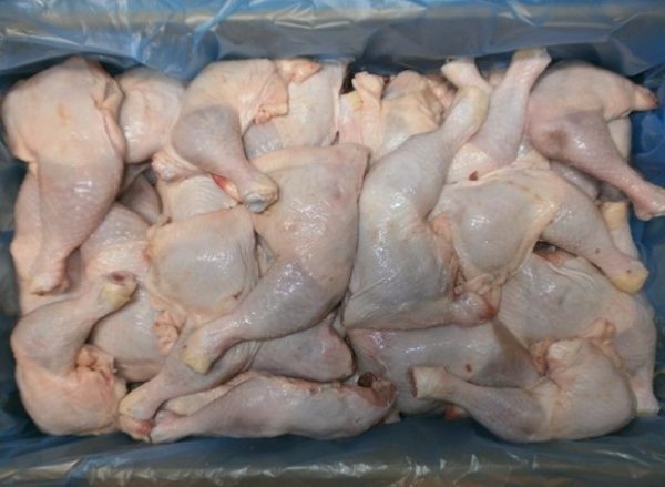 Lan-chicken-leg-frozen-in-block-09-600x439