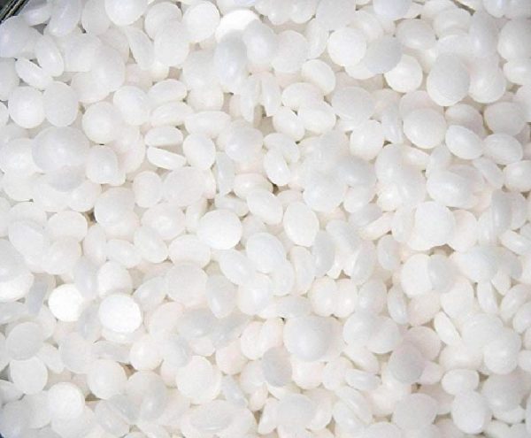 beeswax-pellets-1-600x495